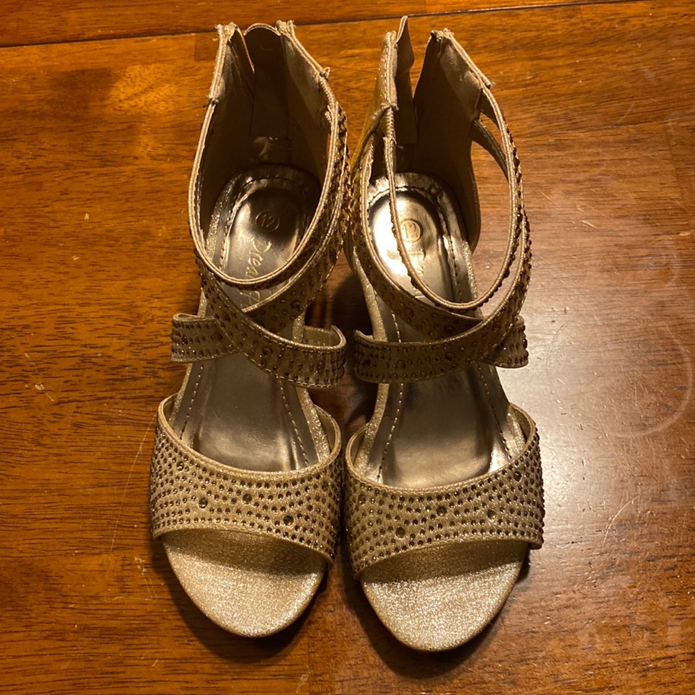 Girls dressy shoe